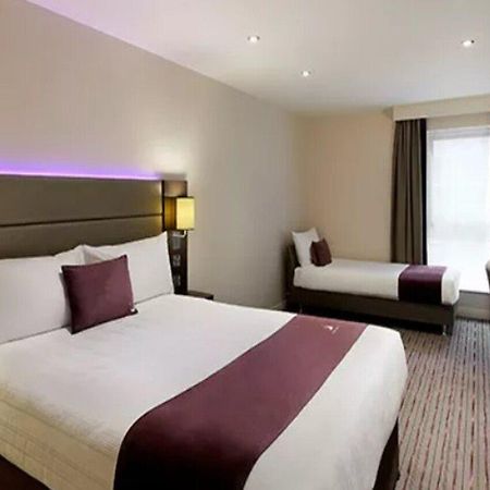 Premier Inn وار المظهر الخارجي الصورة