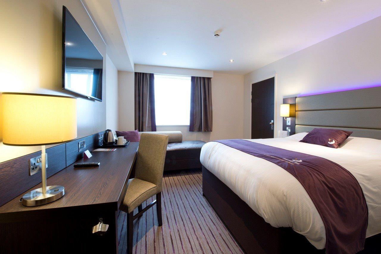 Premier Inn وار المظهر الخارجي الصورة